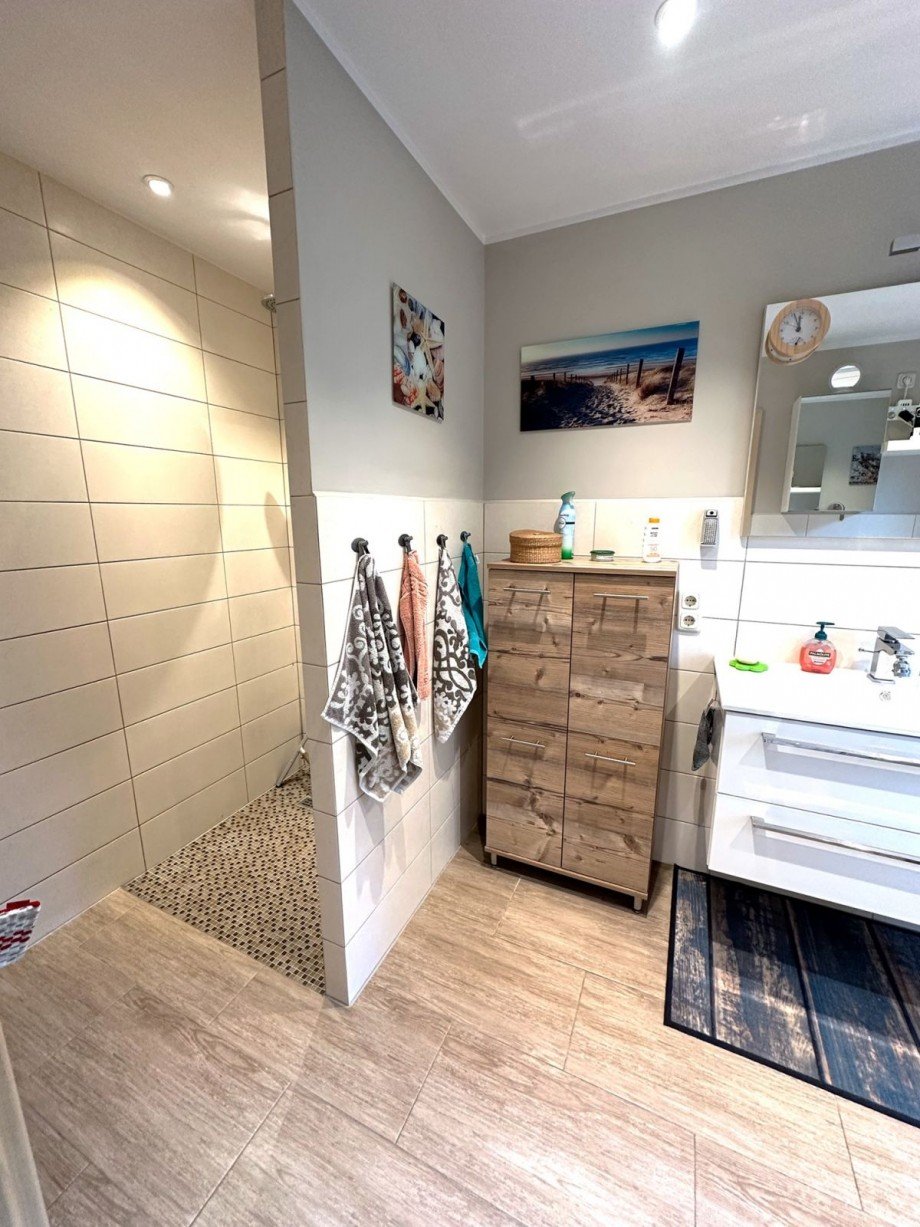 WC EG Mehrfamilienhaus Born auf dem Dar�