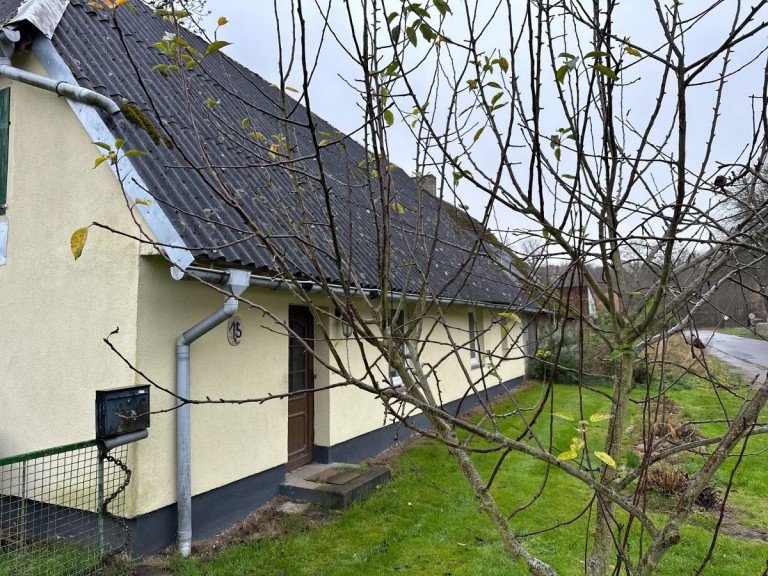 Profilbild Immobilie Keffenbrink Keffenbrink Einfamilienhaus Sanierungsbed�rftige Doppelhaush�lfte mit Potential und gro�em Garten � Gestalten Sie Ihr Traumhaus!