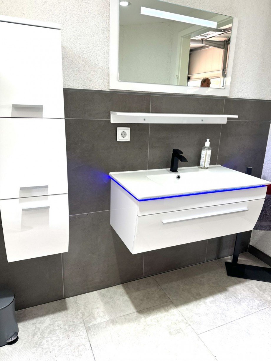 Waschtisch G�ste Halle / Lager / Produktion Beilrode